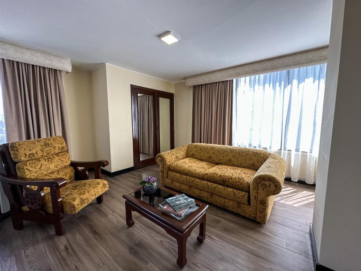 La Quinta By Wyndham Quito Hotel Buitenkant foto