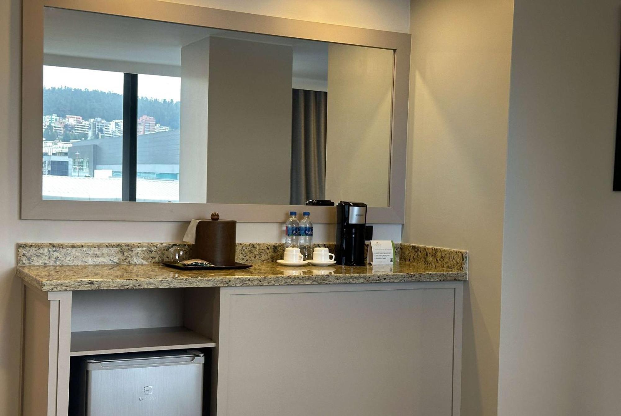 La Quinta By Wyndham Quito Hotel Buitenkant foto