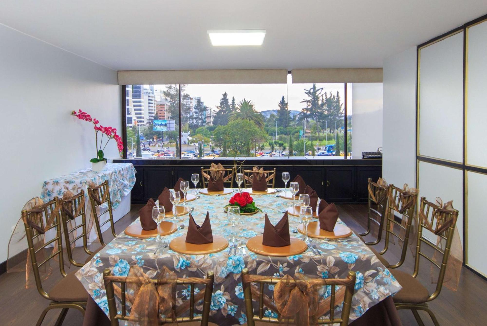 La Quinta By Wyndham Quito Hotel Buitenkant foto